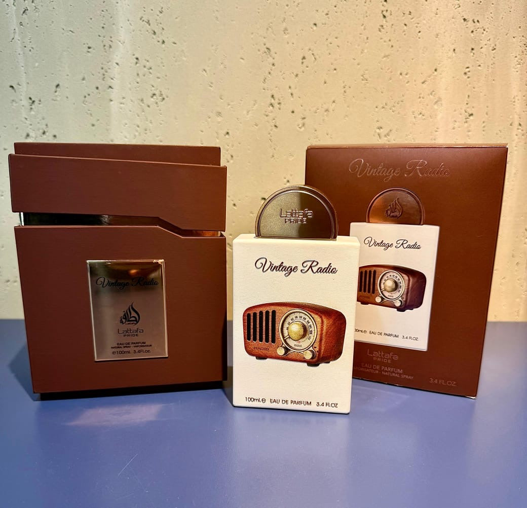 Vintage Radio Lattafa (100ml)
💰RD$2,495